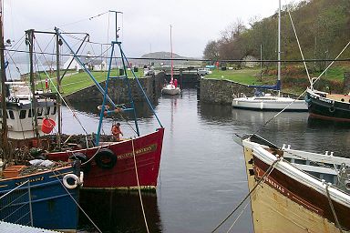 Picture of the harbour in Crinan