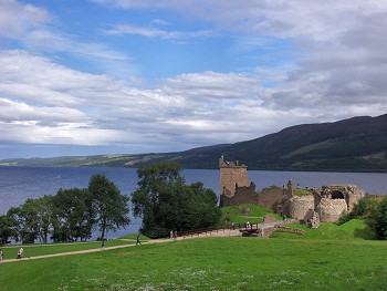 Picture of Urquhart Castle and Loch Ness