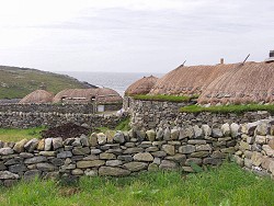 Picture of the black houses at Gearrannan