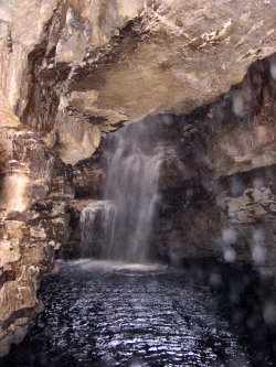 Picture of the waterfall in Smoo Cave