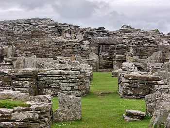 Picture of the entrance to the broch